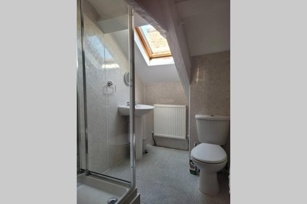 Large 5 Bed Town-Centre Home Close To The Beach, Sleeps 9 Aberystwyth Exterior foto